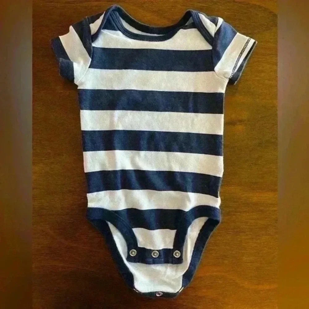 Set Of 3. Carters Boys 03 Months One Piece Outfit Stripes 0010